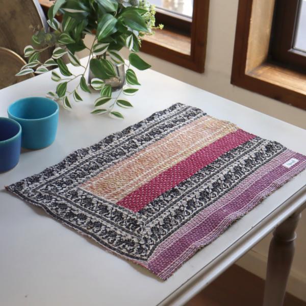 テーブルマット カンタ刺繍 インド刺し子ヴィンテージカンタ
