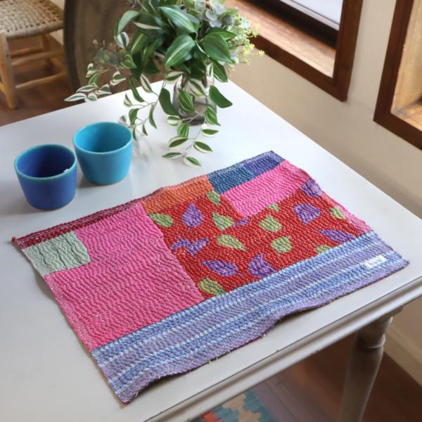 テーブルマット カンタ刺繍 インド刺し子ヴィンテージカンタ
