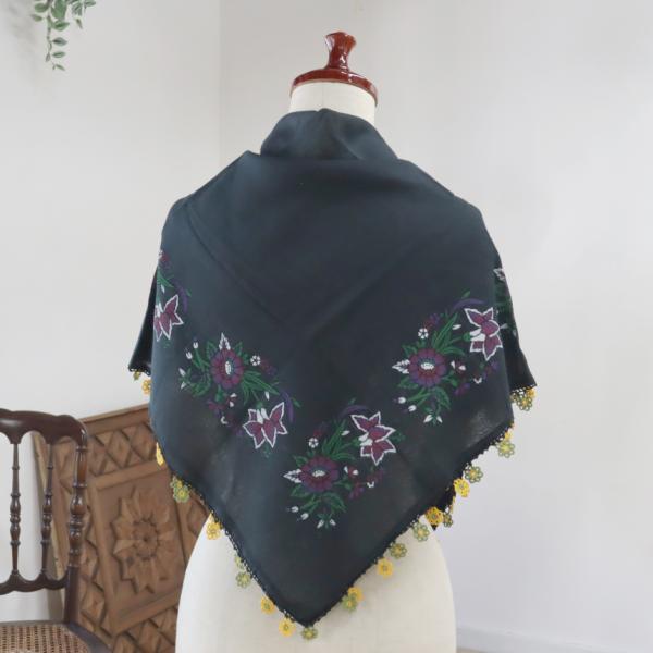 オヤスカーフ ヤズマ　正方形　トルコレース編みトゥオヤ　花のモチーフ　ブラック