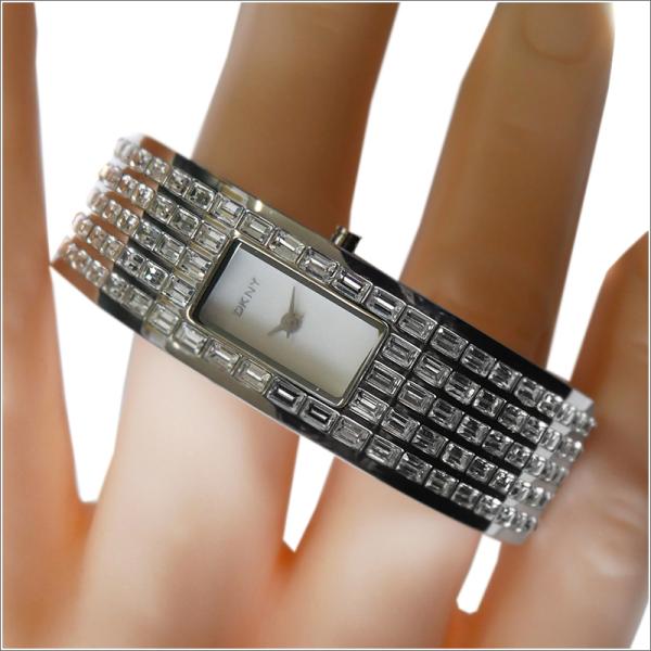 【完売御礼】 DKNY ダナキャランニューヨーク 腕時計 NY8297 メタルベルト レディース