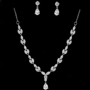 D/E ネックレス＆ピアス  石留め AAAジルコニア ブライダルアクセサリーセット