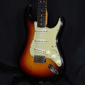 (中古)FENDER / 1965年製 Stratocaster 3-Tone Sunburst (御茶ノ水本店FINEST GUITARS)