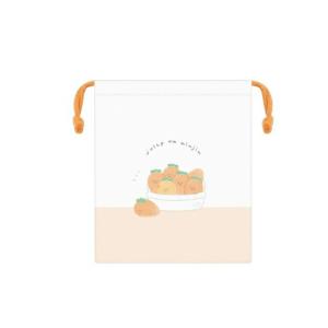 カミ229806 オリジナル　マチ付き巾着ジューシーなにんじん　ポーチ　ケース　袋　小物入れ　コップ入れ　収納　遠足　アウトドア　雑貨　グッズ　かわい