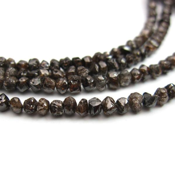 天然石 ビーズ ブラックダイヤモンドＡＡラフカット Ｓサイズ 2.5×3ー3.5ｍｍ 1粒売り