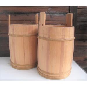 古民具　水桶　肥桶　昔の運ぶ道具　天秤棒なし　木の桶2個セット　小道具　オブジェ　古民家　飾り｜ishisyo