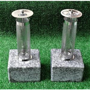 お墓 ローソク立 ステンレス 傘付  御影石 台座 設置用資材付き