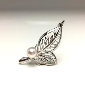 MIKIMOTO（ミキモト） リーフモチーフ ブローチ ペンダントトップ