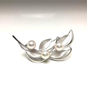 MIKIMOTO（ミキモト） ブローチ パール 真珠 4.4-5.7mm リボン