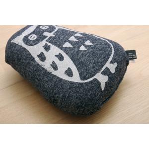 車用クッション 枕 まくら マクラ フクロウ 『ルース シートベルト枕』 【ネイビー】 約28×20...