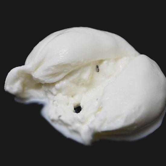 トリュフ 入り ブラータ チーズ ムルジア 125g フレッシュイタリア産 隔週日曜日 午後（20時...