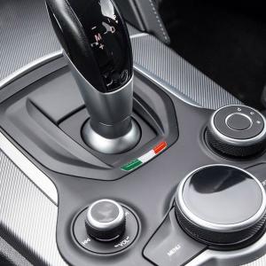 アルファロメオ GIULIA & STELVIO用シフトゲートイタリアンフラッグ3Dステッカー　22985
