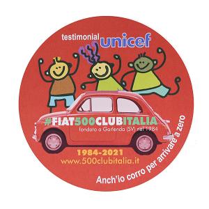 フィアット FIAT 500 CLUB ITALIA UNICEF 2021ステッカー(レッド)　24845｜itazatsu