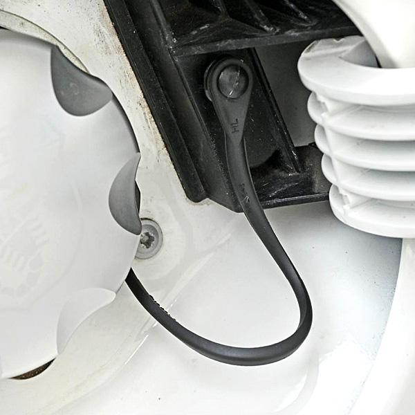 アバルト/フィアット/アルファロメオ/ランチアフューエルキャップストラップ　25525