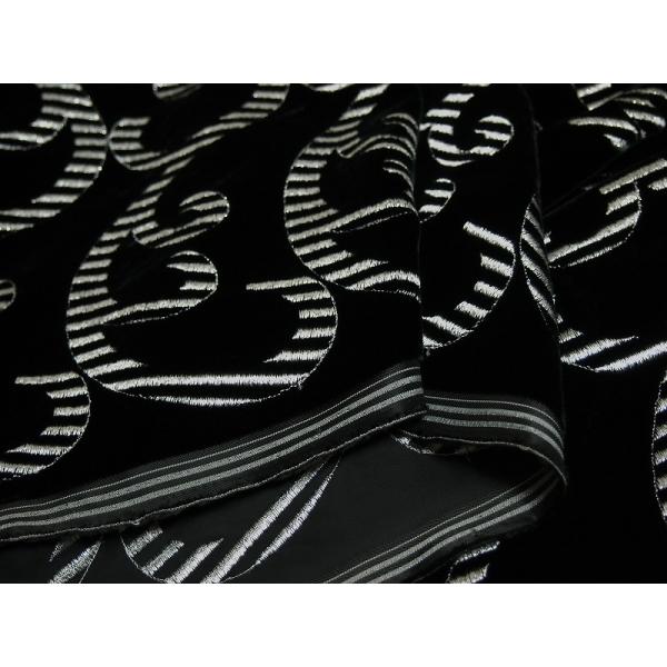 閉店大セール　お買得　【ベルベット/オールオーバー/レース】　日本製生地　黒/刺繍銀ラメ　90cm巾...
