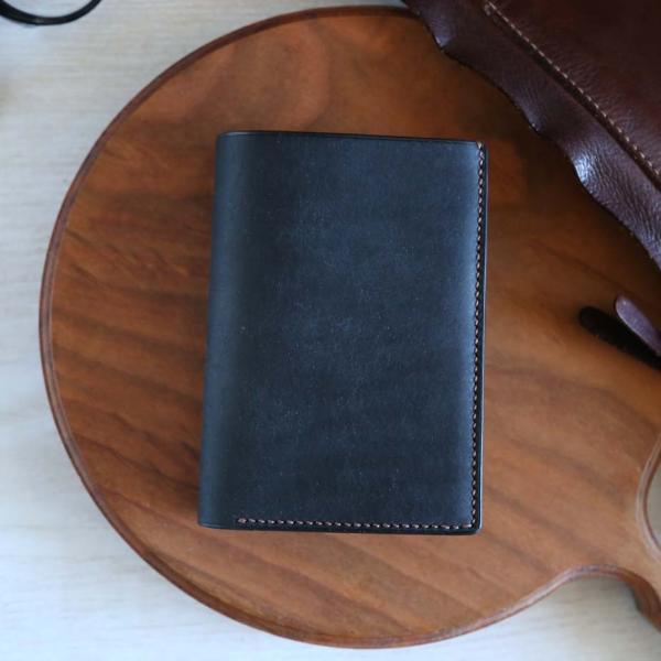 ミドルウォレット　”Medio(メーディオ）”　クラシカルブラック