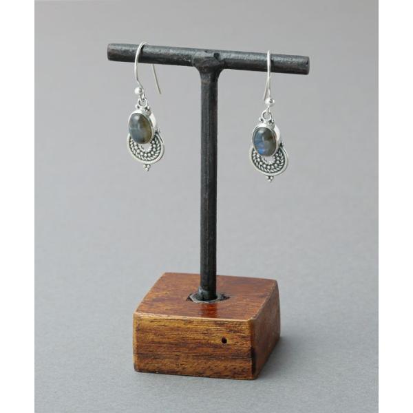 シルバーピアス　ラブラドライト