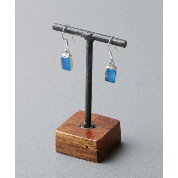 シルバーピアス　ブルーカルセドニー