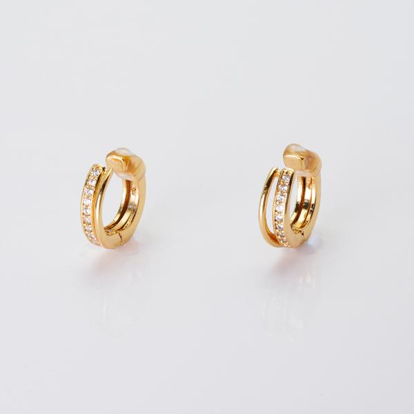 zero touch スパークルトゥラインイヤリング