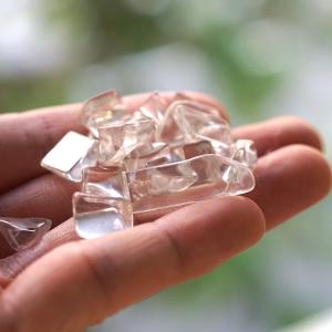 天然本水晶 さざれチップ (Lサイズ) 【10...の詳細画像3