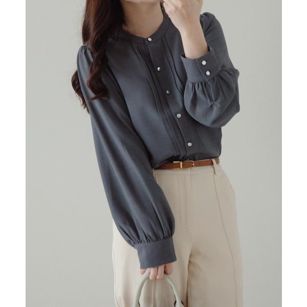 ピンタックブラウス