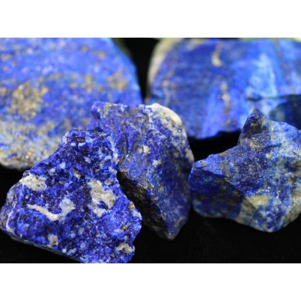 【USAツーソンミネラルショー商品】高発色！深いブルー！★キラキラ！パイライト入り★古代より伝えられ...