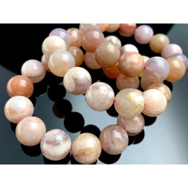 可愛い桜の花びら！★人気のレアストーン★桜模様の内包物★天然石ブレスレット/チェリーブロッサムアゲー...