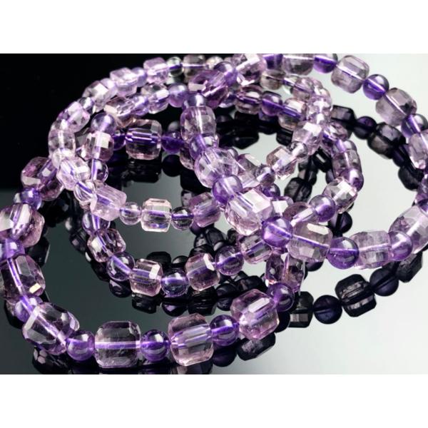 定番石！★艶々光沢、発色◎★天然石ブレスレット/アメジスト（Amethyst/紫水晶）/キューブカッ...