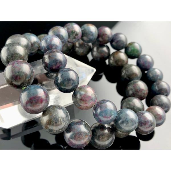 タンザニア産★天然石ブレスレット/ルビーインカイヤナイト(Ruby/鋼玉/紅玉/kyanite/藍晶...