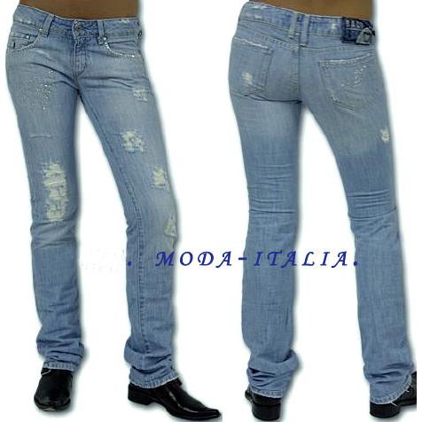 在庫一掃セール  イタリア・インポートデニム BACI&amp;ABBRACCI ラインストーン付　　スリム...