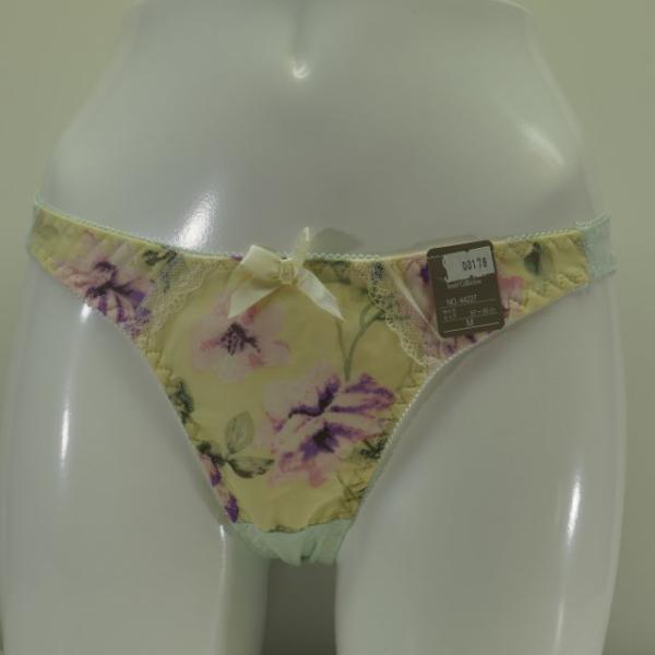 セクシーTバックショーツ　M　 エメグリーン色　