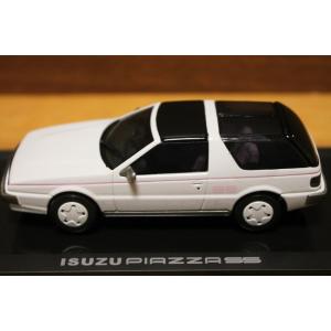 ルミノ 1/43 いすゞピアッツァ スペーススポーツ 86 ホワイト 800740