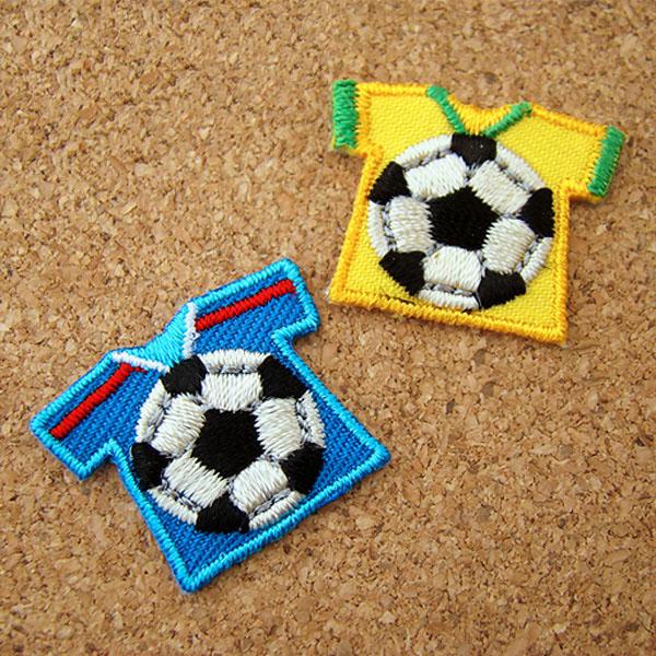 23254　２個付きワッペン（サッカー）  アイロン接着タイプ