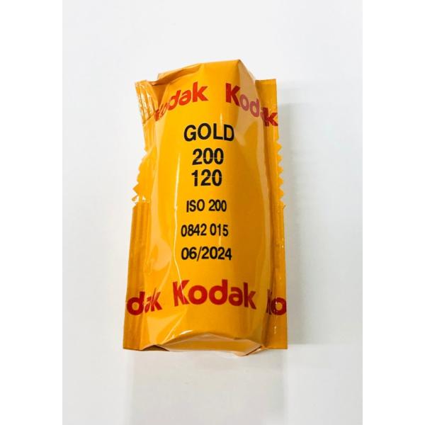 Kodak GOLD 200 120 (5本入りを分けました。）