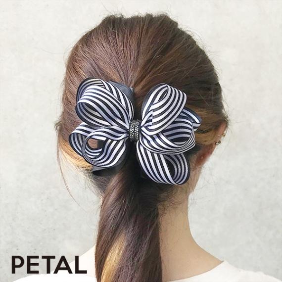 品のあるビジューをあしらったドレープリボンクリップL【PETAL MARKET】