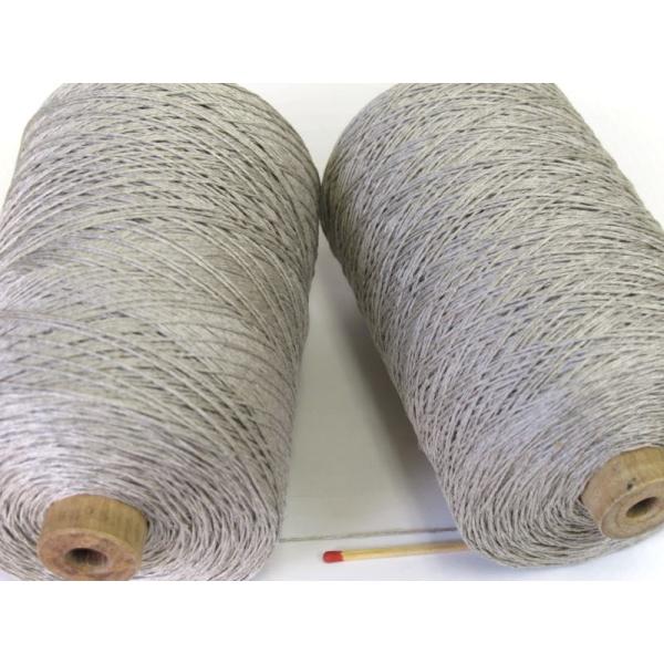 40/6リネン（生成・巻き）　手織りにも手編みにも。いろいろな太さ、種類の麻糸を取り揃えています。