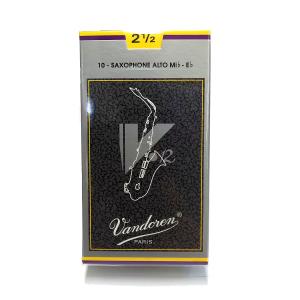Vandoren V.12 / アルトサックス用リード 3 -銀箱- 10枚入り : 伊藤