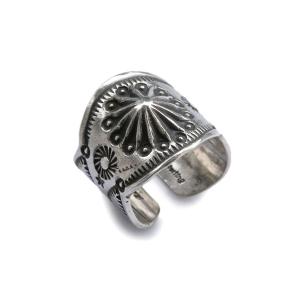 XOLO XOLO(ショロ) Signet Ring with Deep Blue Flower シグネット