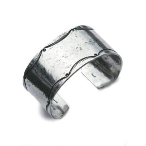 BELIEVEINMIRACLE（ビリーブインミラクル） ROUND BANGLE LINE
