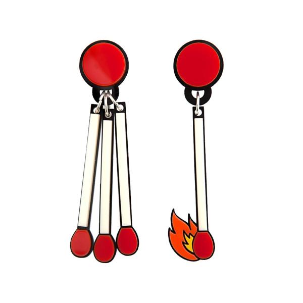 (イウハ) IUHA 【ユニークシリーズ】マッチ模様のピアス　個性的　おしゃれ　パーティー　ギフト　...