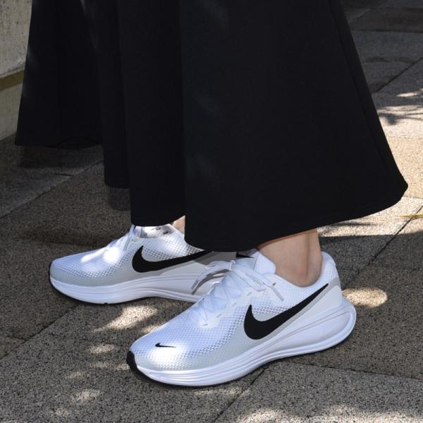 ナイキ nike スニーカー レディース スポーツ 靴 運動 ランニング カジュアル シューズ ファ...