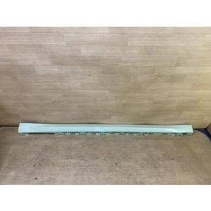 スイフト 5AA-ZCEDS 右サイドステップ E6P(WB2/ZMW) 77211-69T1 77...