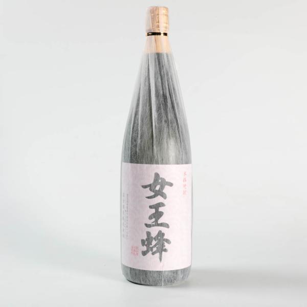 国分 女王蜂 芋 25° 1.8L 焼酎 いも焼酎 九州 鹿児島