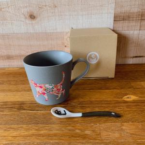 温感マグカップ 黒猫スプーンセット ネコ 捜す猫 グレー 温感マグ ネコ好き かわいい カップ ギフト 贈り物 プレゼント 丸モ高木陶器 お茶 コーヒー