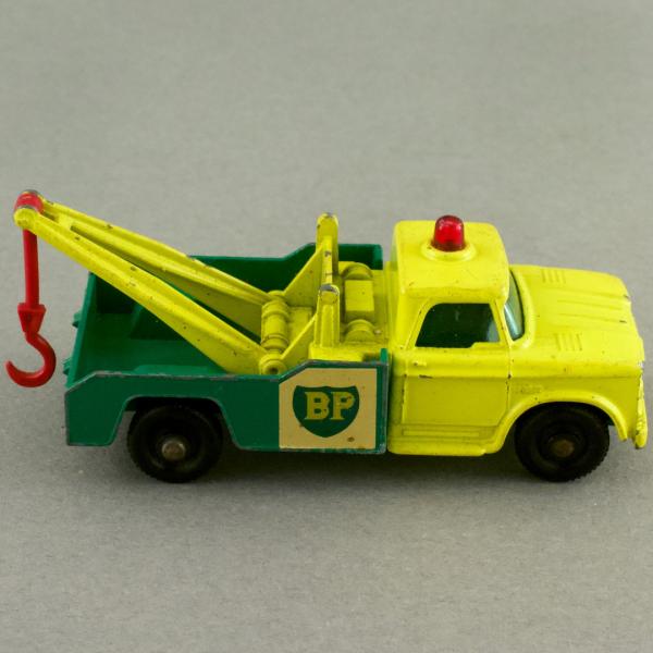 イギリス マッチボックス（matchbox） DODGE WRECK TRUCK No.13