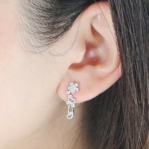 K18WG ゴールド ダイヤモンド ダイヤ ピアス フラワー 花 2WAY SI