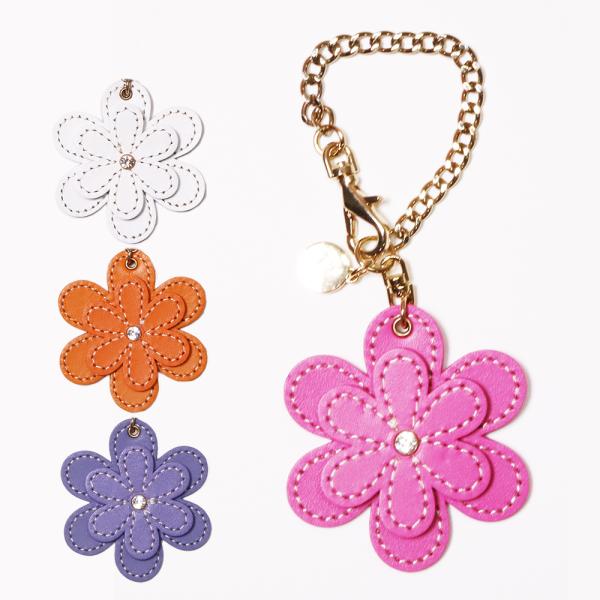 バッグチャーム　花　フラワー　牛革製チェーン付き