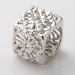 透かしデザイン ボールモチーフ K18 WG ペンダントトップ ゴールド 18