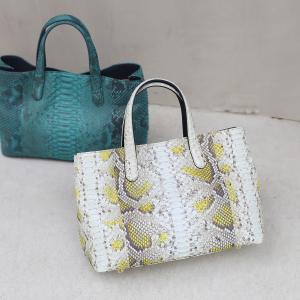 超希少　美品　ダイヤモンドパイソン　ハンドバッグ　緑　A4収納　蛇革　S41 超希少 美品 ダイヤモンドパイソン ハンドバッグ 緑 A4収納 蛇革