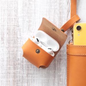 モンクレール AirPods シリコンケース 第2世代 6B70900 ロゴ