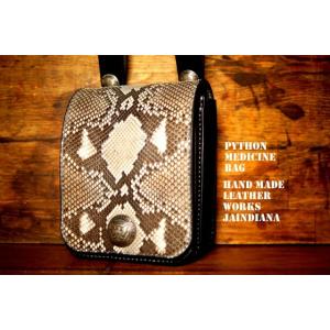 手縫い サドルレザーメディスンバッグ ビンンテージ染めバーガンディー